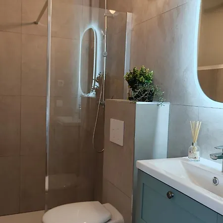 With Private Pool * Βιλφράνς-συρ-Μερ